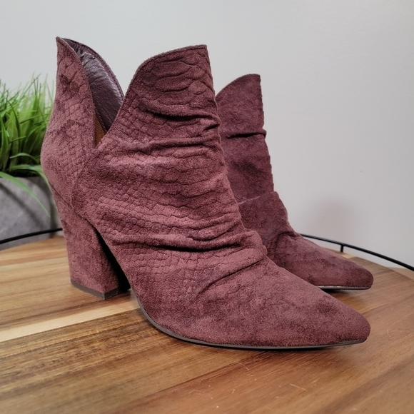 Mi.iM Kendell Maroon Contemporary Distressed Snake Booties Pointed toe Size 9 - Picture 5 of 16
